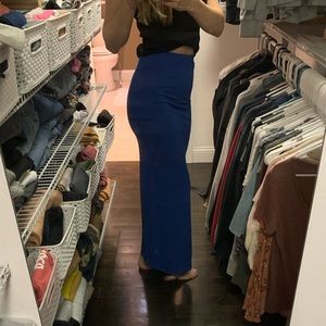 Maxi skirt with side slits